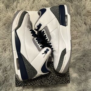 Jordan 3 Retro
Midnight Navy